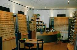 Ladenbau Optiker.JPG klein
